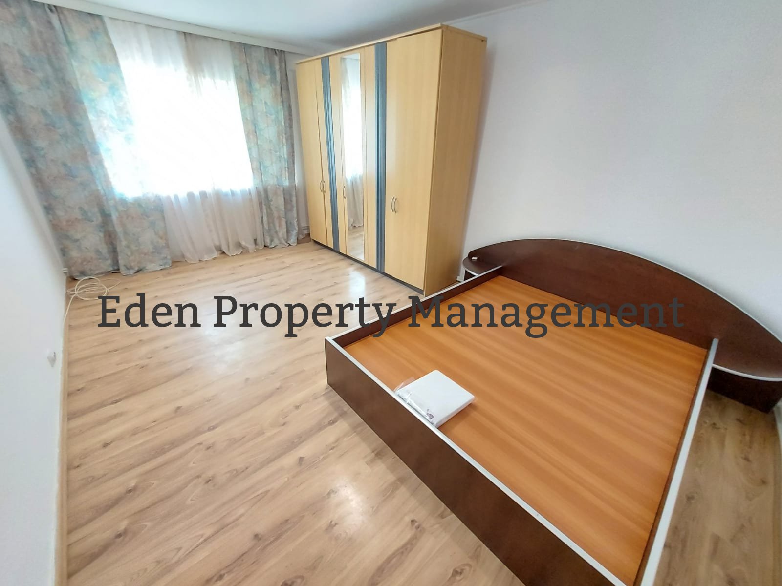 Apartament 3 camere strada Plopilor