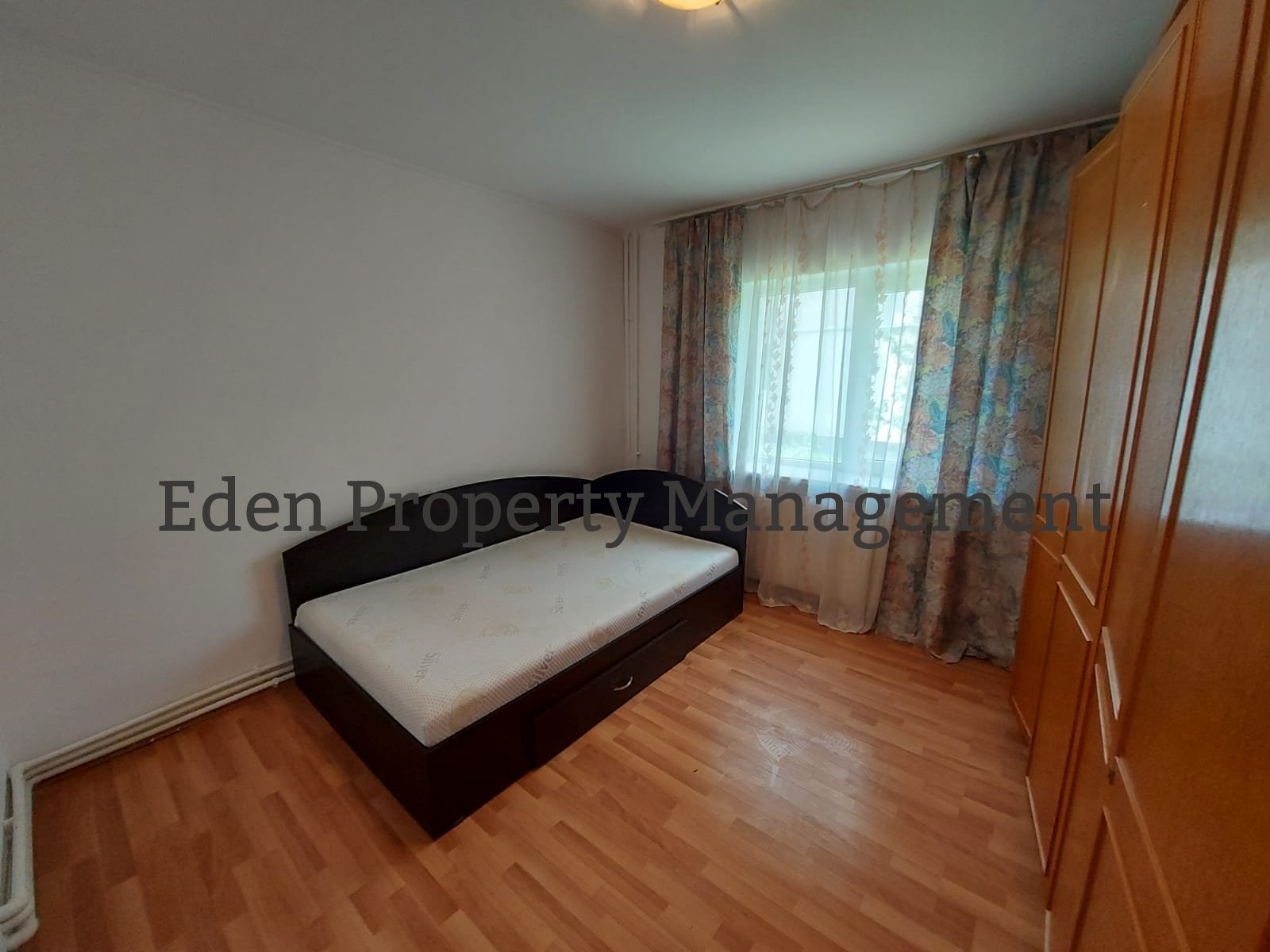 Apartament 3 camere strada Plopilor