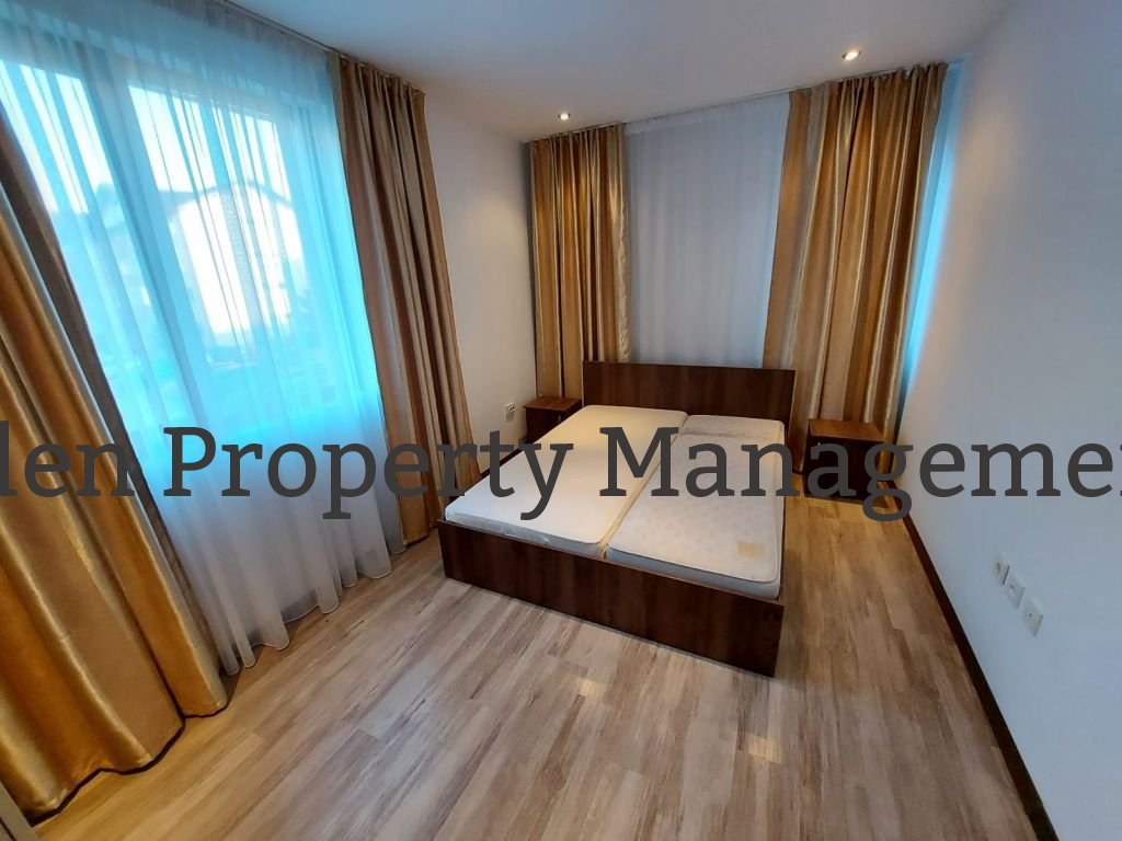 Apartament 3 camere Strada Sesul De Sus H